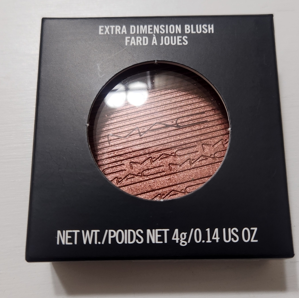 MAC Hard To Get Extra Dimension Blush - Picture 6 of 9